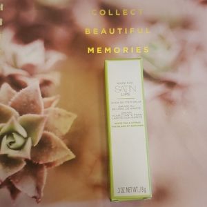 💕 NEW Satin Lips Balm White Tea & Citrus